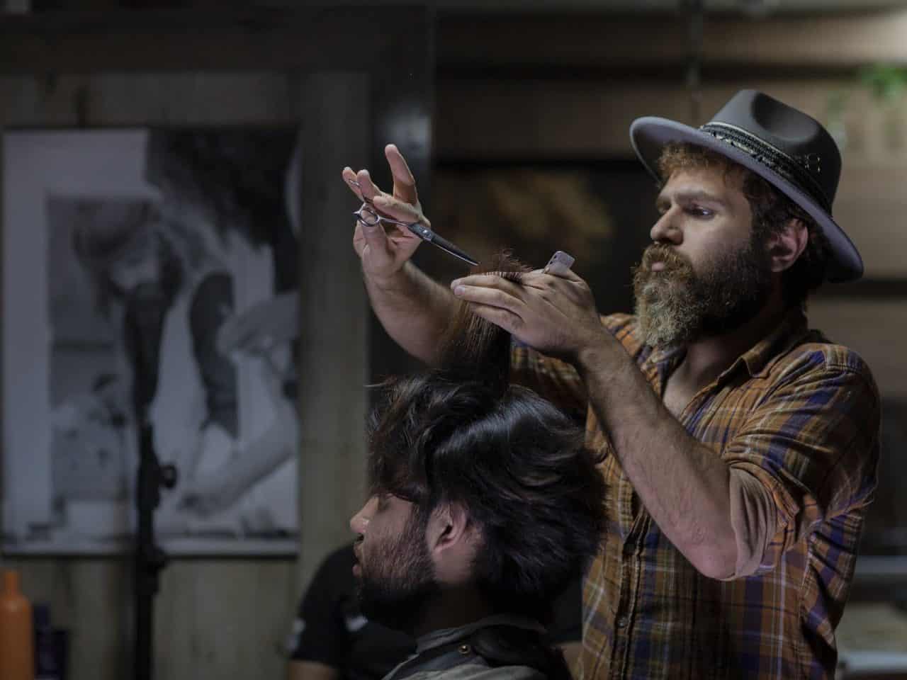 https://pr-helden.de/wp-content/uploads/2020/12/barber-shop-5212059_1920-1280x960.jpg