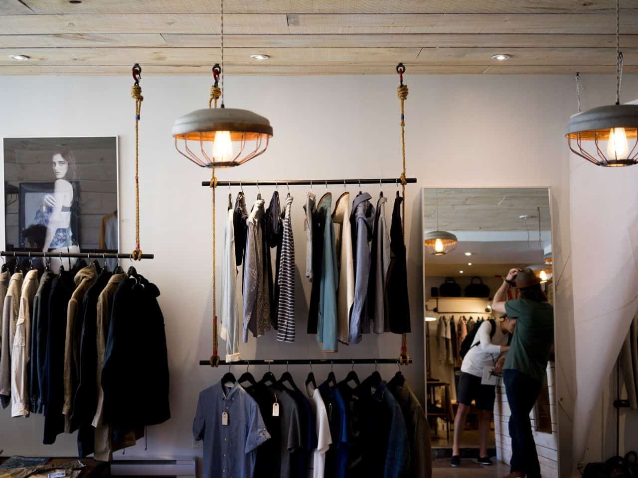 https://pr-helden.de/wp-content/uploads/2021/04/clothing-store-984396_1920-1280x960.jpg